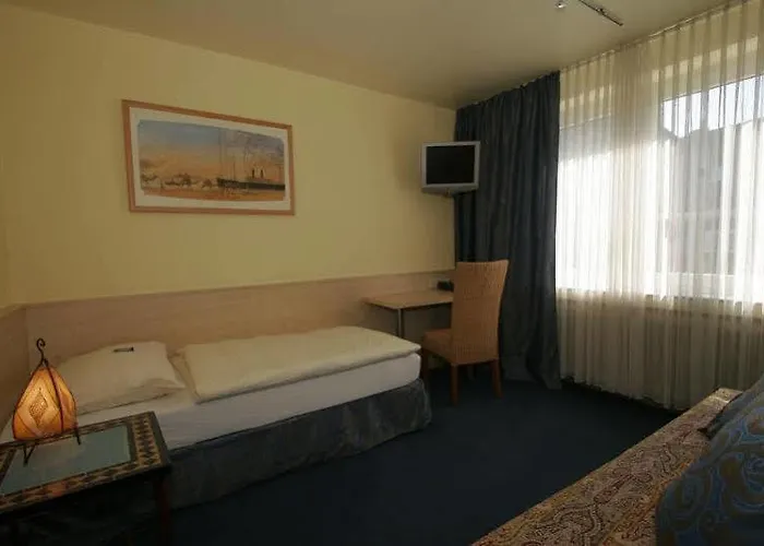 Arosa Oberkassel 3*