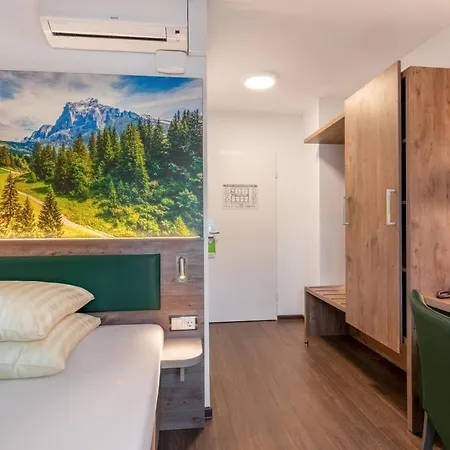 Arosa Oberkassel 3* デュッセルドルフ