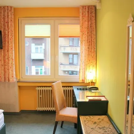Arosa Oberkassel Otel Düsseldorf