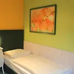 Arosa Oberkassel 3* דיסלדורף