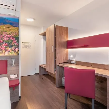 Arosa Oberkassel Отель 3*