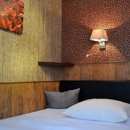 Arosa Oberkassel 3*