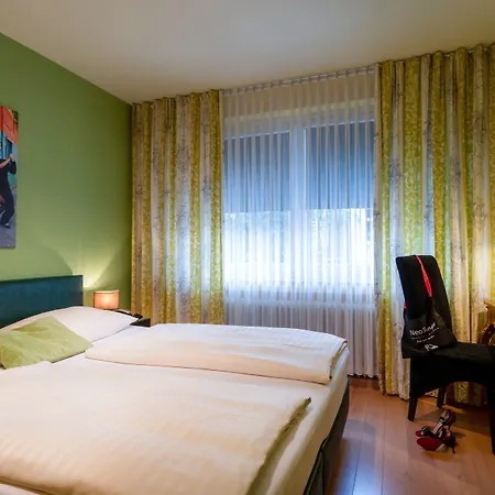 Arosa Oberkassel 3*