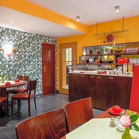Отель Arosa Oberkassel 3*