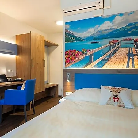 Отель Arosa Oberkassel 3*