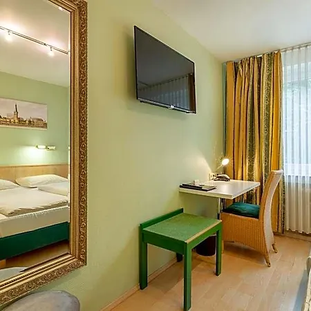 Arosa Oberkassel 3*