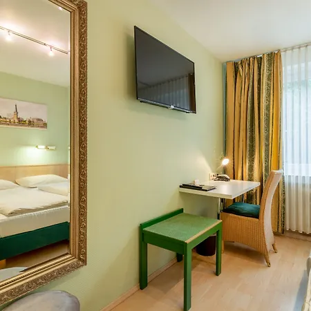 Arosa Oberkassel 3* דיסלדורף